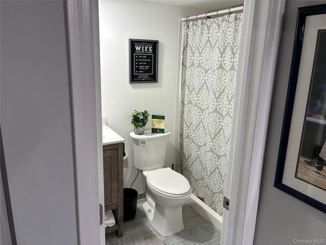 34 Beach Street, West Islip, NY 11795