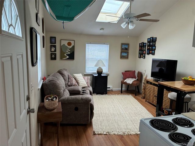 34 Beach Street, West Islip, NY 11795