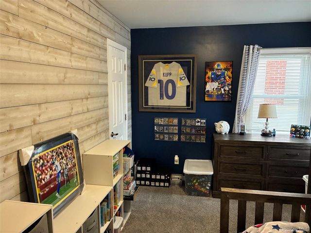 34 Beach Street, West Islip, NY 11795