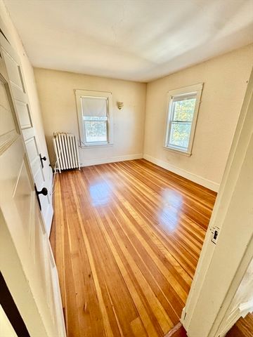 25 Hummock Road, Quincy, MA 02171
