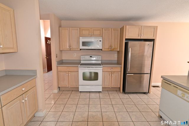 55 Canterbury Road 55, Hamden, CT 06514