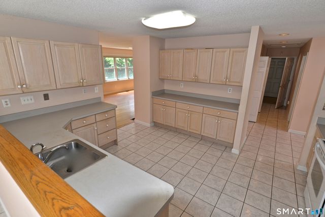 55 Canterbury Road 55, Hamden, CT 06514