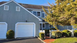 64 Brittany Lane, Westhampton Beach, NY 11978