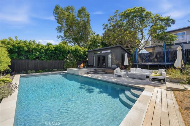 1720 Voorhees, Manhattan Beach, CA 90266