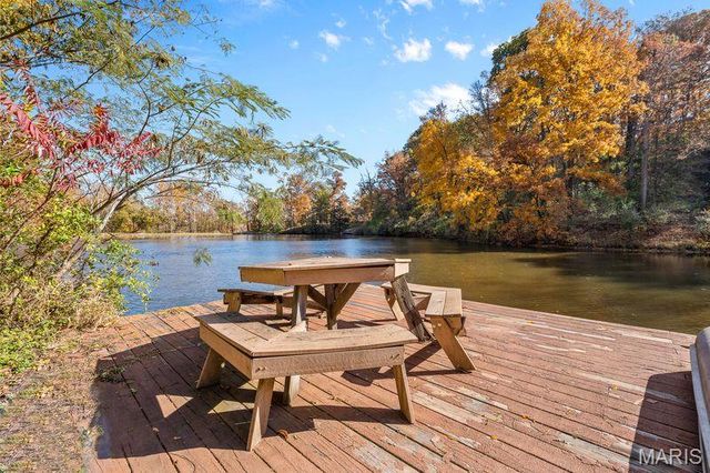 9775 Dogwood Drive, Bartelso, IL 62218