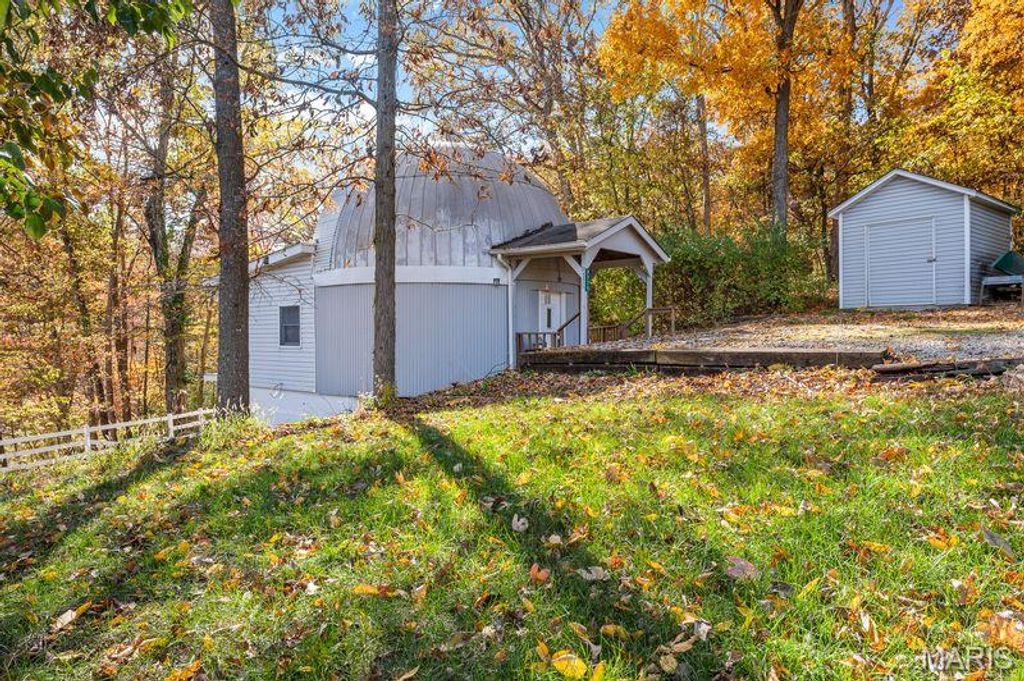 9775 Dogwood Drive, Bartelso, IL 62218