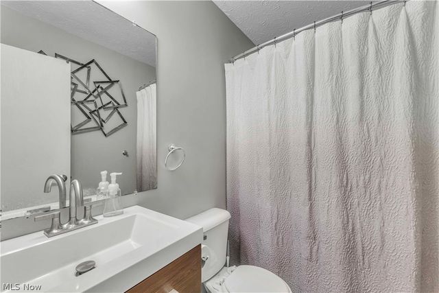 38145 French Creek Road, Avon, OH 44011