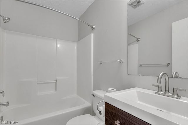 38145 French Creek Road, Avon, OH 44011