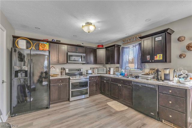 38145 French Creek Road, Avon, OH 44011