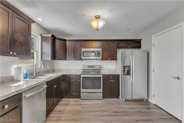 38145 French Creek Road, Avon, OH 44011