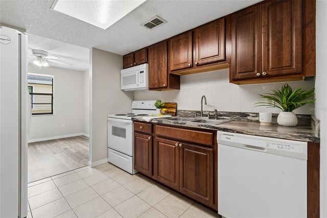133 SABAL COURT G, Oldsmar, FL 34677