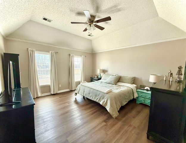 636 SYDNEY BENDER LN, Collierville, TN 38017