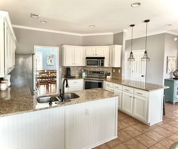 636 SYDNEY BENDER LN, Collierville, TN 38017