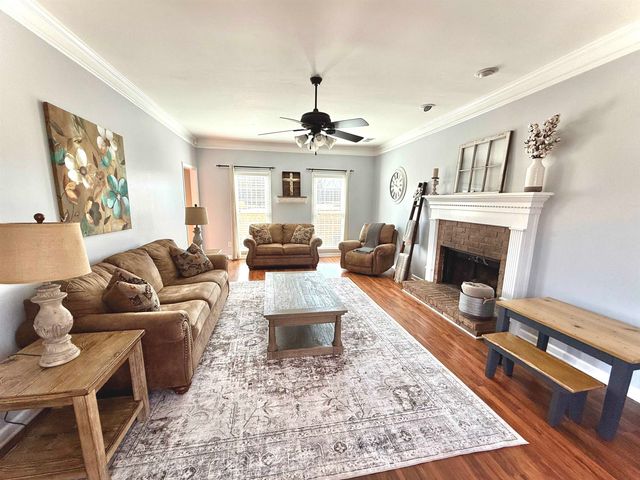 636 SYDNEY BENDER LN, Collierville, TN 38017