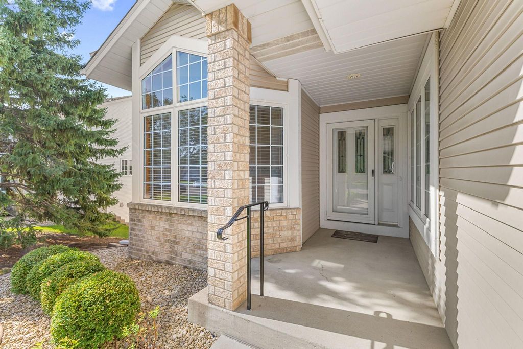 16505 42nd Avenue N, Plymouth, MN 55446 — photo 2