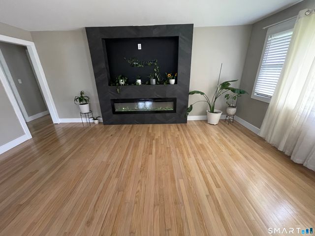 88 Yale Avenue, Milford, CT 06460