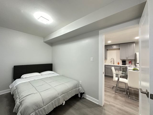 1937 W GRAND Avenue 1, Chicago, IL 60622