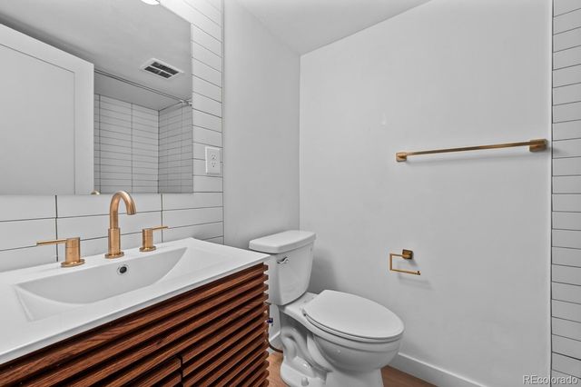 1200 S Monaco Street Parkway 27, Denver, CO 80224