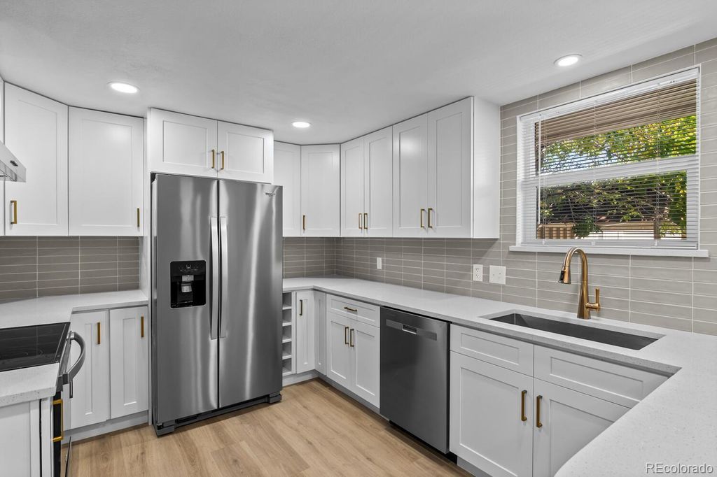 1200 S Monaco Street Parkway 27, Denver, CO 80224