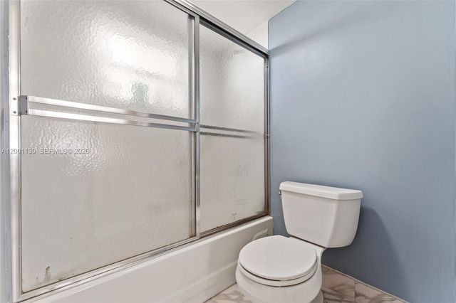 9401 Sunrise Lakes Blvd 307, Sunrise, FL 33322