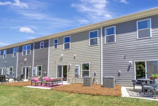 747 Lock Haven Drive NW, Concord, NC 28027