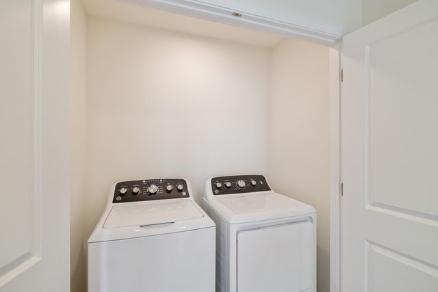 13097 Carolina Street, Crown Point, IN 46307