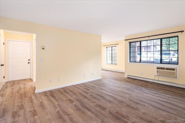 43 Foxwood Circle, Mount Kisco, NY 10549