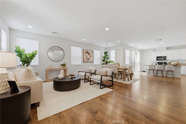 6108 Rosewood, Eastvale, CA 92880
