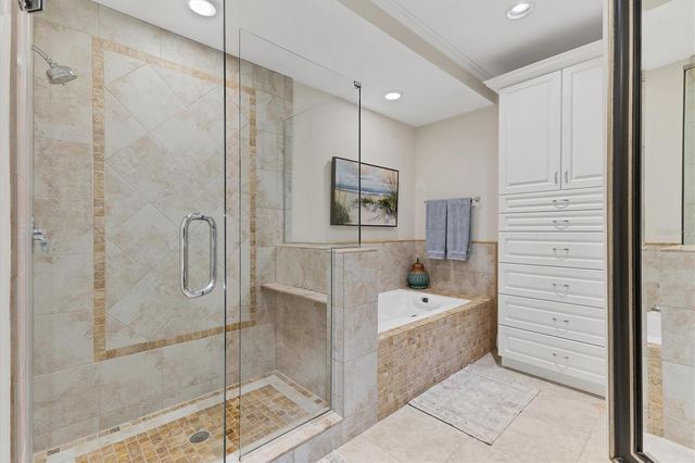 3510 54TH DRIVE W 202, Bradenton, FL 34210