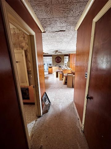 201 E Ercoupe Drive, Midwest City, OK 73110