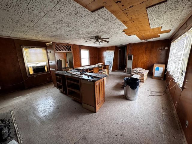 201 E Ercoupe Drive, Midwest City, OK 73110