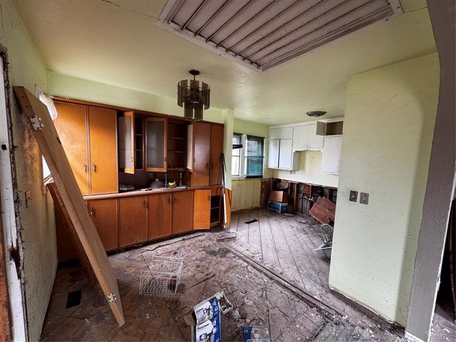 201 E Ercoupe Drive, Midwest City, OK 73110