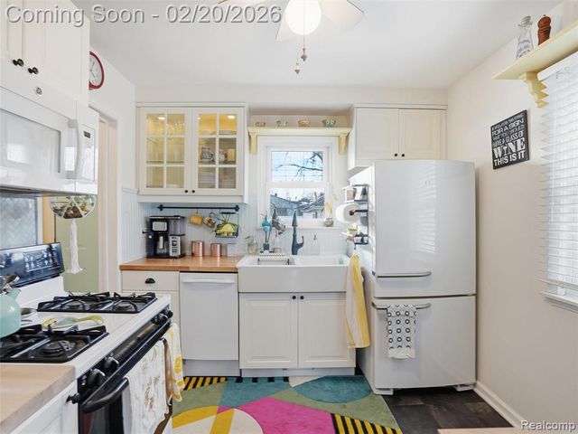 4033 Ellwood Avenue, Berkley, MI 48072