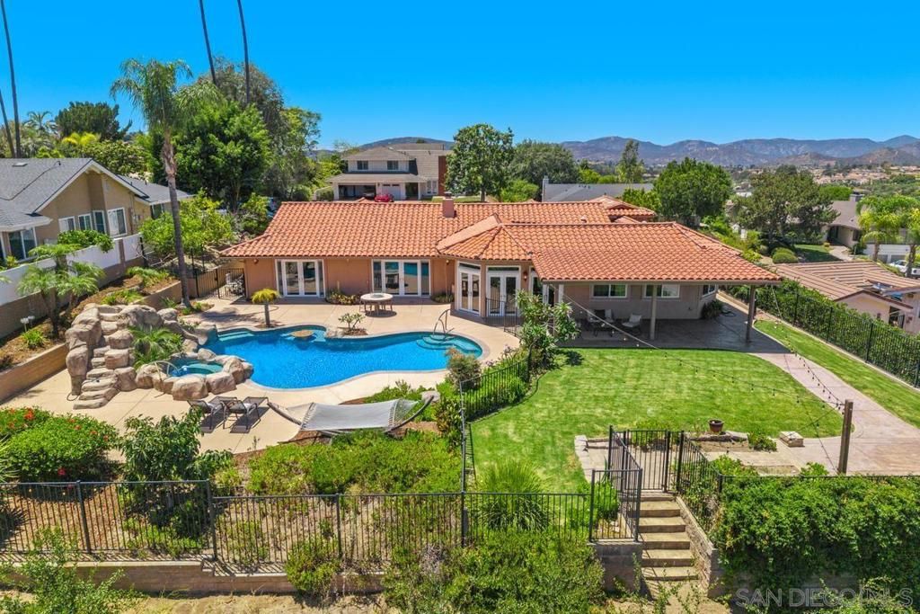 Image 1 of property listing at 17563 Saint Andrews, Poway, CA 92064