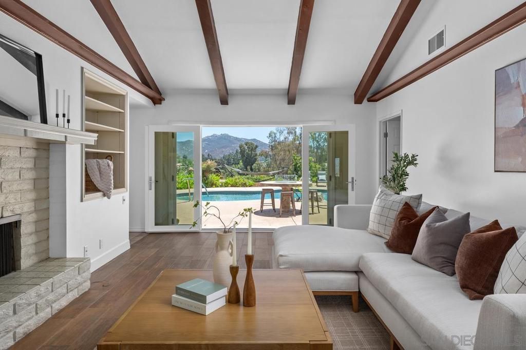 Image 5 of property listing at 17563 Saint Andrews, Poway, CA 92064