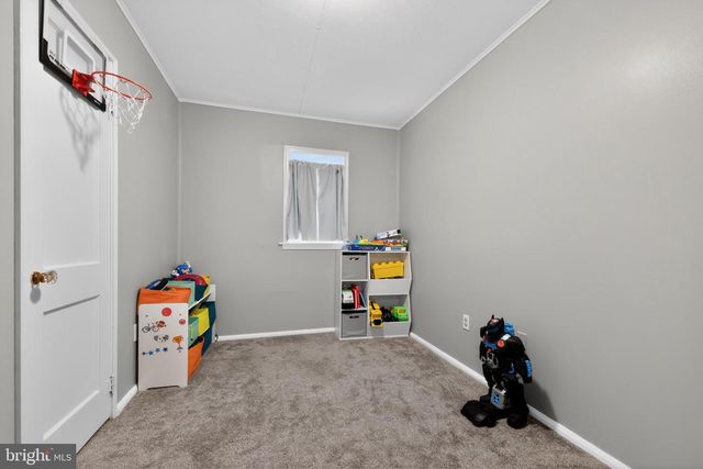 111 GABLE RD, Paoli, PA 19301
