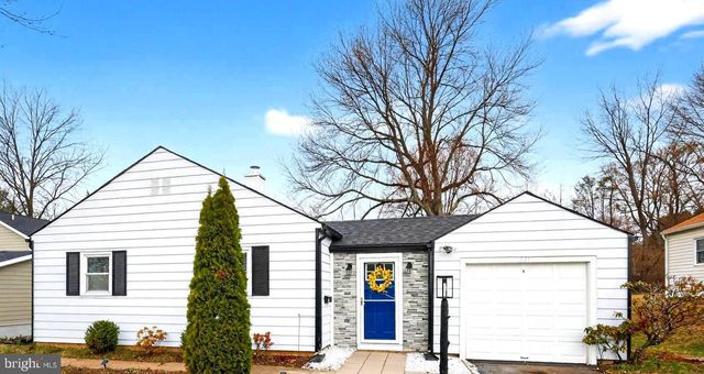 111 GABLE RD, Paoli, PA 19301