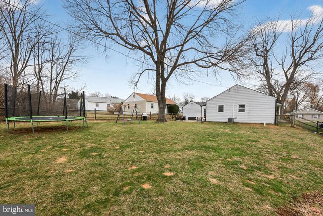 111 GABLE RD, Paoli, PA 19301