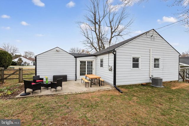 111 GABLE RD, Paoli, PA 19301