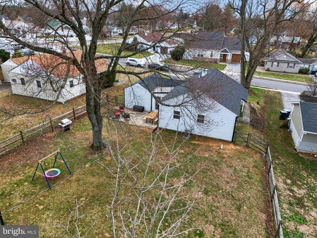 111 GABLE RD, Paoli, PA 19301