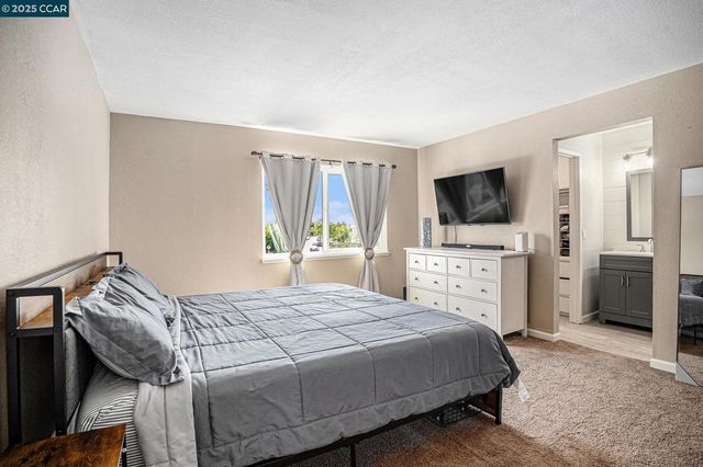 354 Hazelnut Lane, Oakley, CA 94561