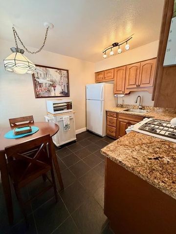 500 Glenwood 113, Monterey, CA 93940