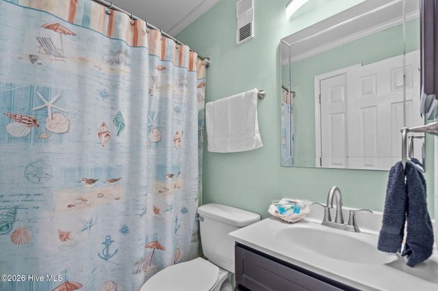 1404 Canal Drive Apt 11, Carolina Beach, NC 28428