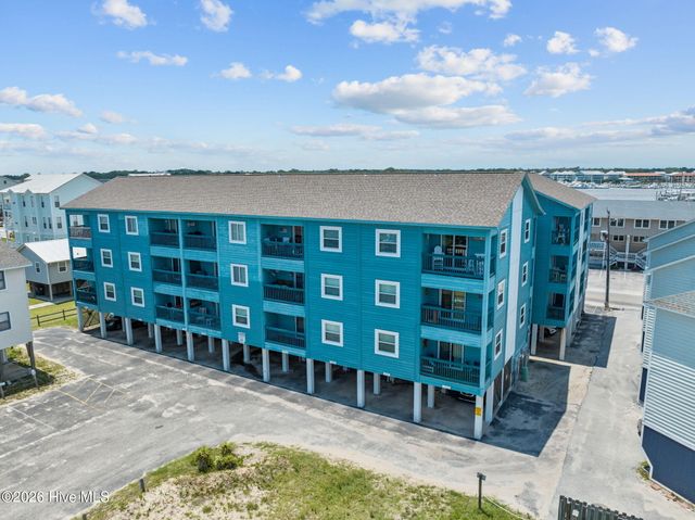 1404 Canal Drive Apt 11, Carolina Beach, NC 28428