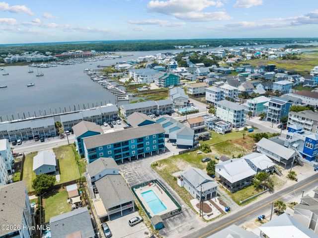 1404 Canal Drive Apt 11, Carolina Beach, NC 28428