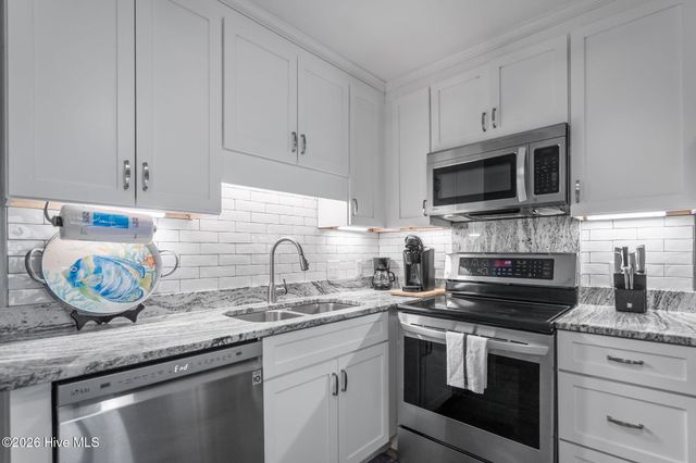 1404 Canal Drive Apt 11, Carolina Beach, NC 28428