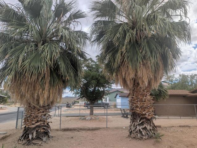 6422 Palm View Avenue, 29 Palms, CA 92277