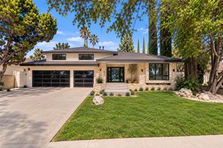 23921 Berdon Street, Woodland Hills, CA 91367