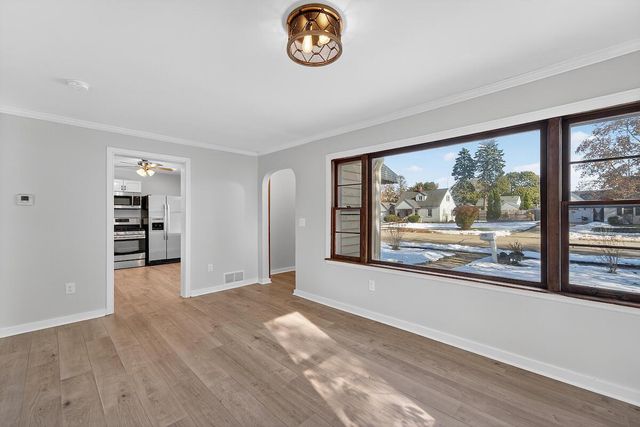 2514 James BOULEVARD, Racine, WI 53403