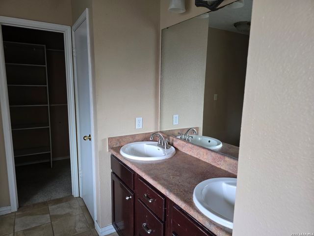 8230 Coppergate, Converse, TX 78109